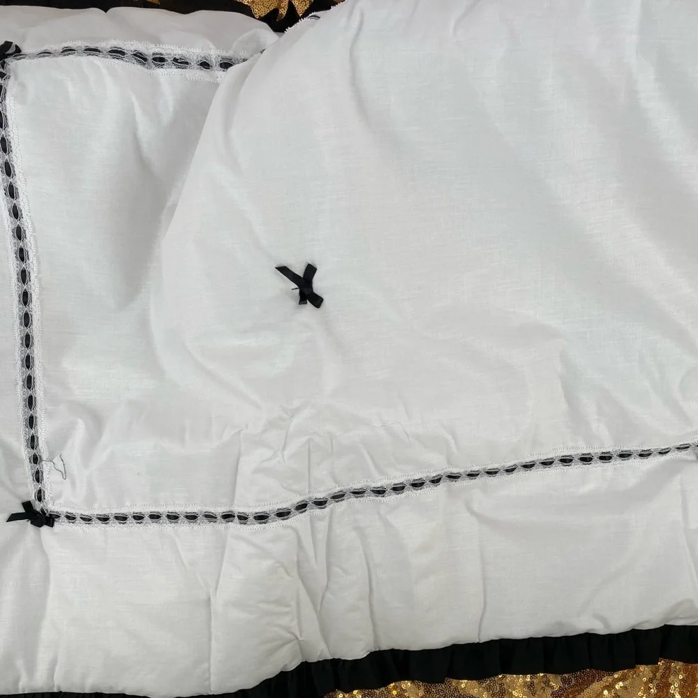 Baby Doll looking baby Bedding Unique Cradle Bedding Set, for baby’s crib